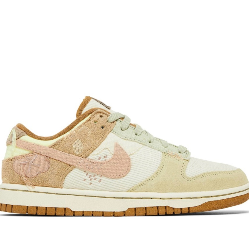 Nike Dunk Low on the bright side